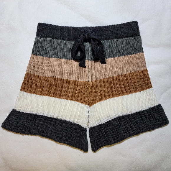 She and Sky Pants - She+Sky Stripe Multicolor Knit Shorts.